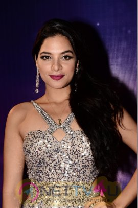 Actress Tanya Hope Romantic Stills  Kannada Gallery
