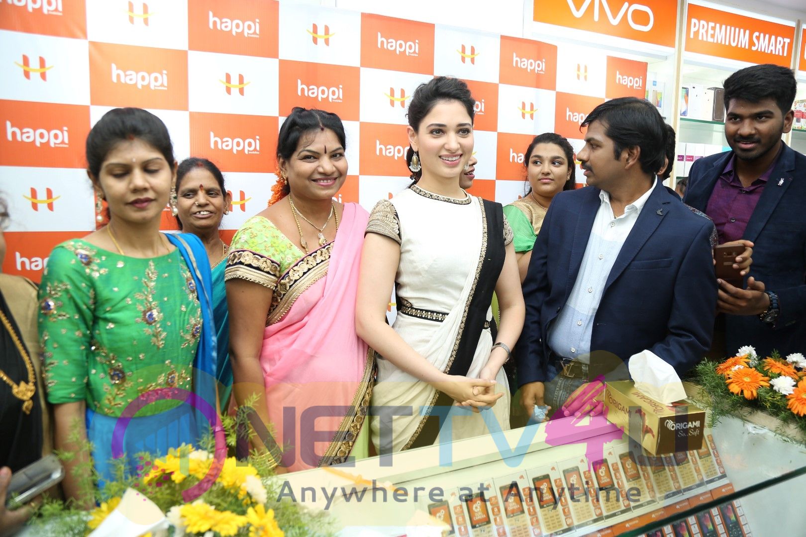 Happi Mobile Stores Launched By Thamanna In Kurnool Pics Telugu Gallery