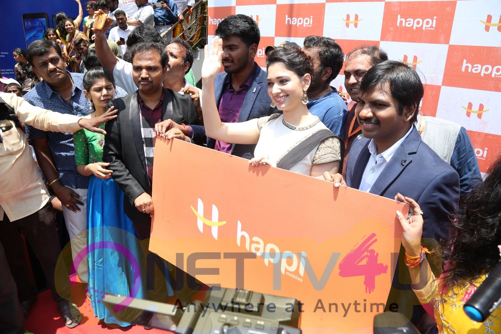 Happi Mobile Stores Launched By Thamanna In Kurnool Pics Telugu Gallery