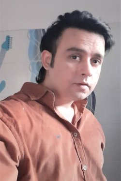 Zuhaebb Hindi Writer