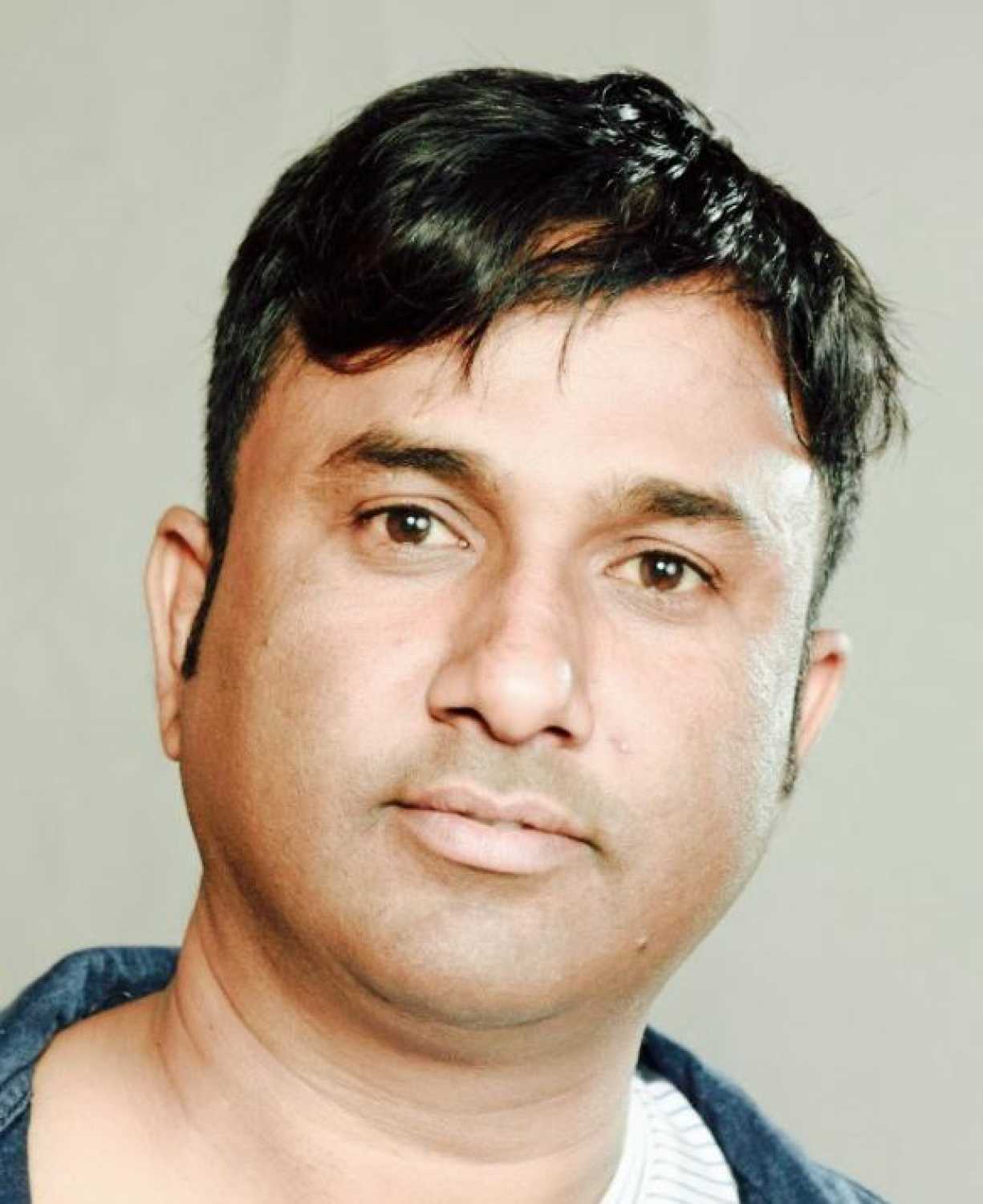 Hindi Director Shamshad Pathan