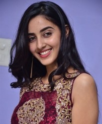 Telugu Movie Actress Simrat Kaur