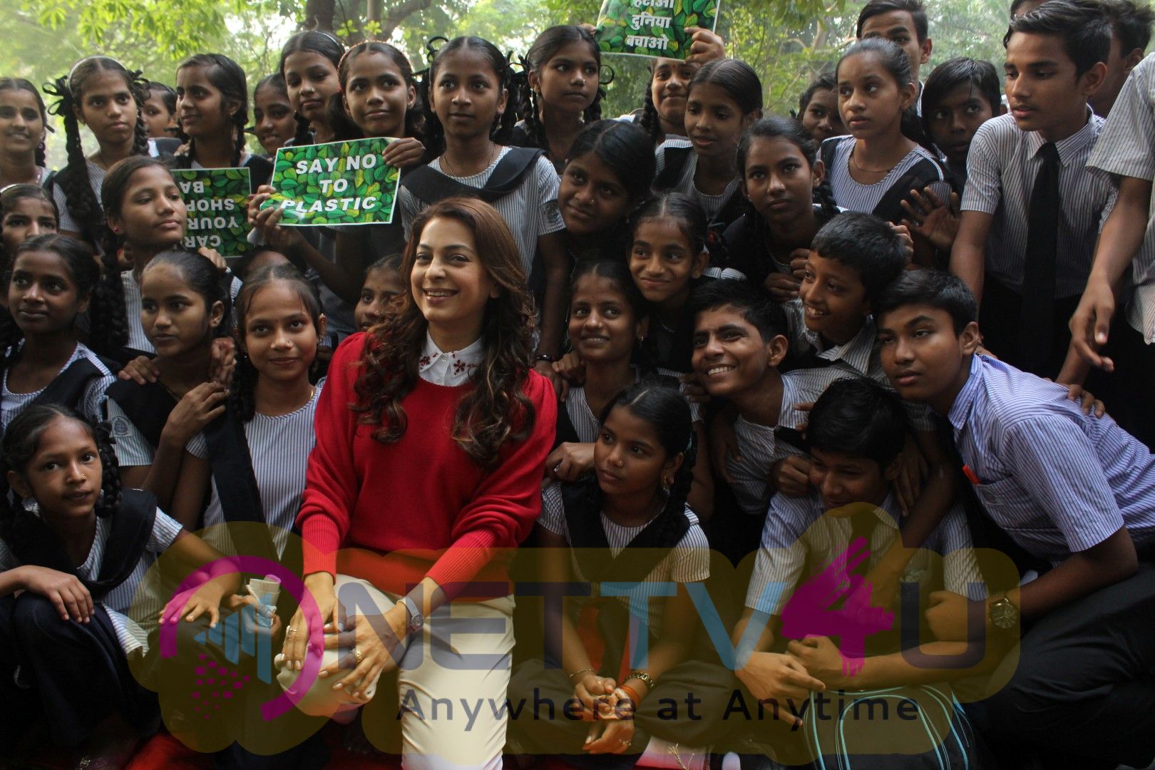 Juhi Chawla Support Plastic Free Cuffe Parade Campaign Images Hindi Gallery