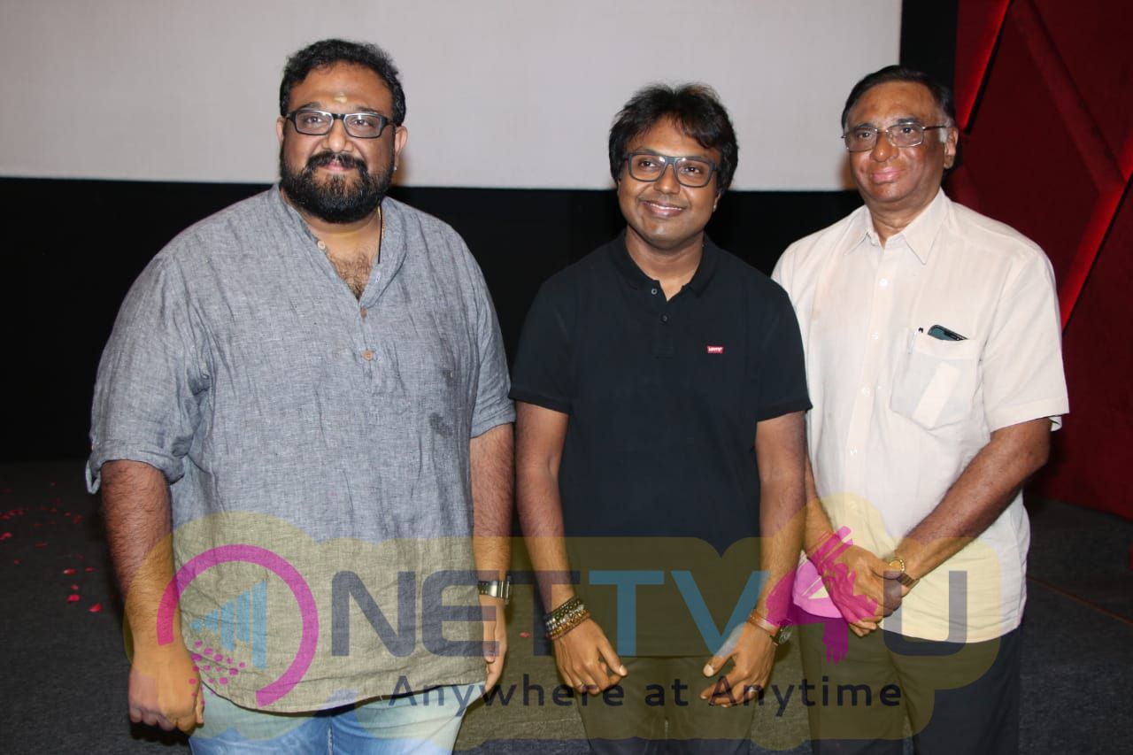 Viswasam Movie Distributors Honor Siva And Thyagarajan For Super Hit Success Stills Tamil Gallery