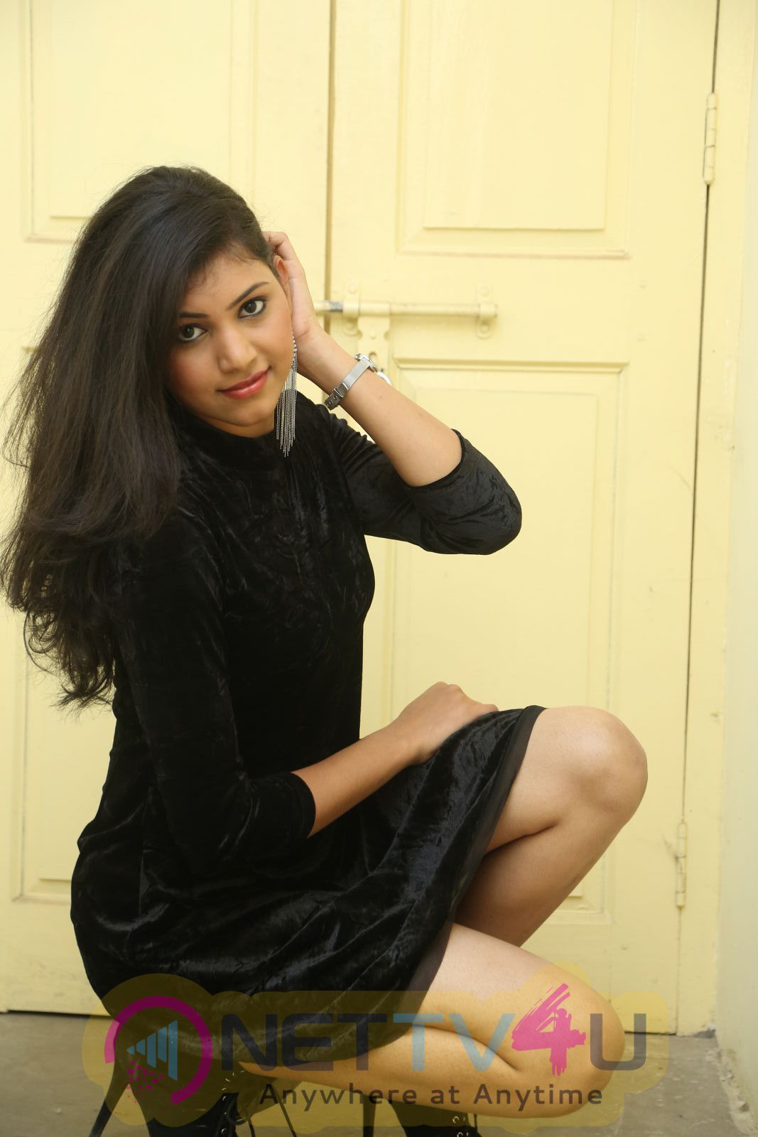 Actress Mounica Hot And Sexy Photos  Telugu Gallery