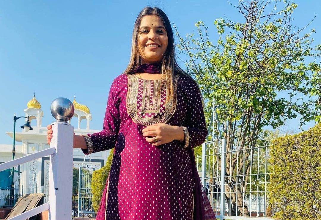 Pahari Makeup Artist Diksha Tripathi