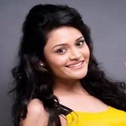 Hindi Tv Actress Minash Ravuthar