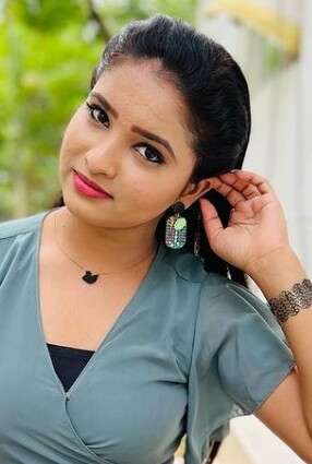 Telugu Actress Parameshwari Reddy
