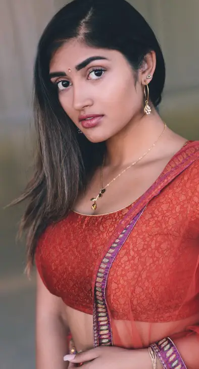 Telugu Actress Shreya Navile
