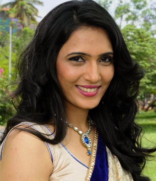 Kannada Movie Actress Mythriya-Gowda