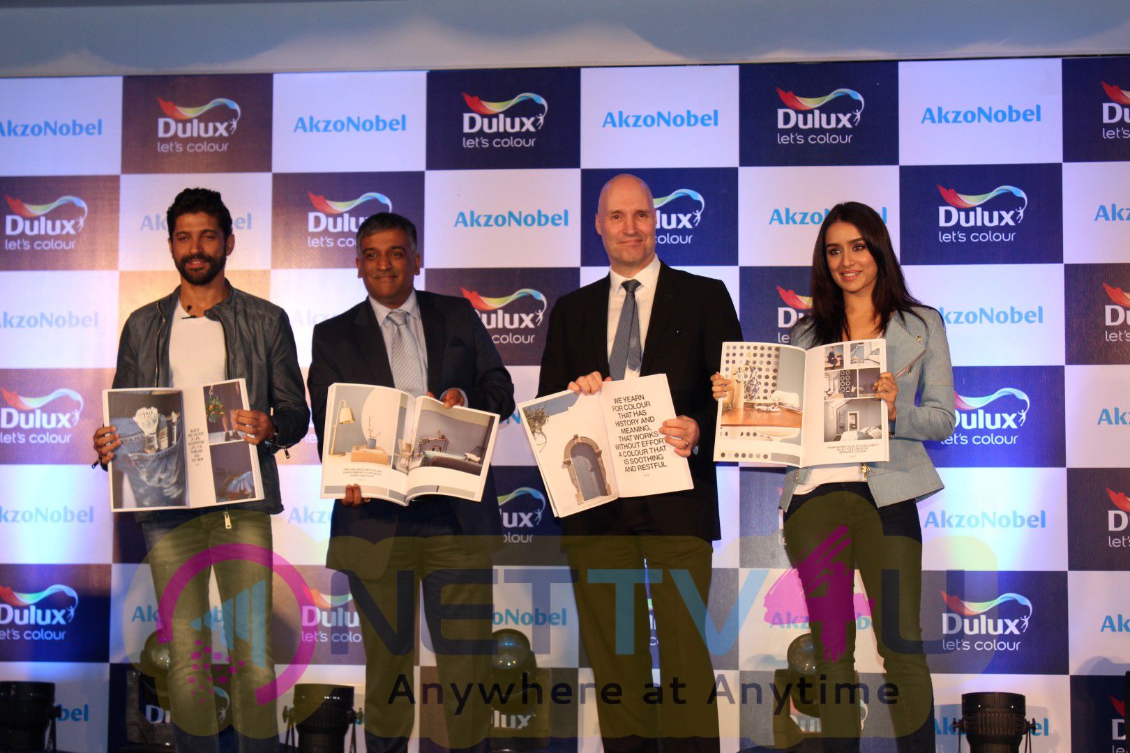 Shraddha Kapoor And Farhan Akhtar At Dulux Launch New Colors Of 2017 Life In A New Light Photos Hindi Gallery