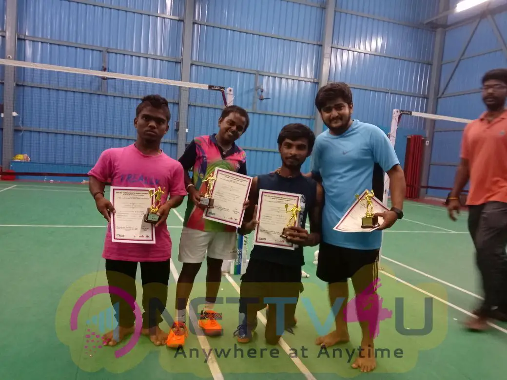 Actor Ambani Shankar Won Gold Medal In Tamilnadu State Para Badminton Ranking Tournament Pics Tamil Gallery