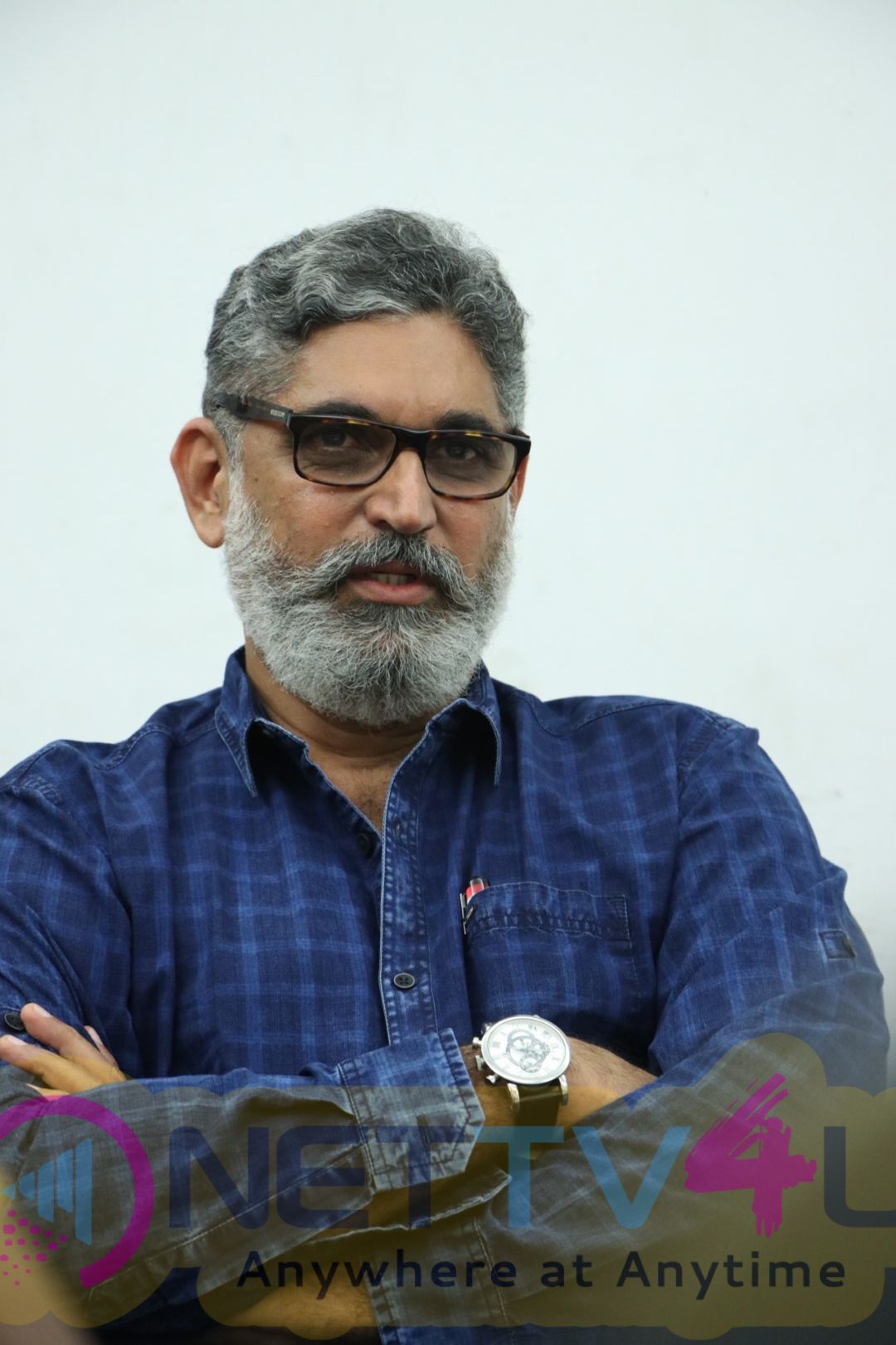 Director Suresh Chandra Menon Good Looking Photos Tamil Gallery