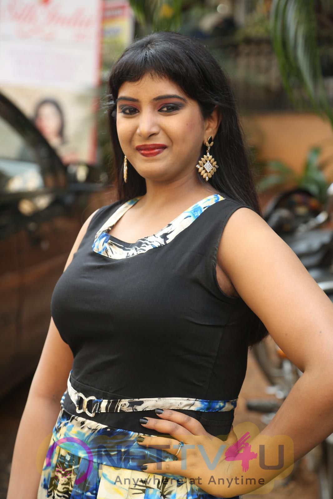 Actress Poorni Inaugurates Silk India Expo Stills Telugu Gallery