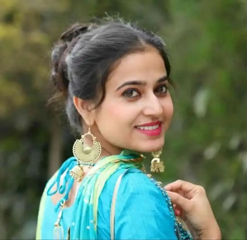 Punjabi Actress Harashjot Kaur