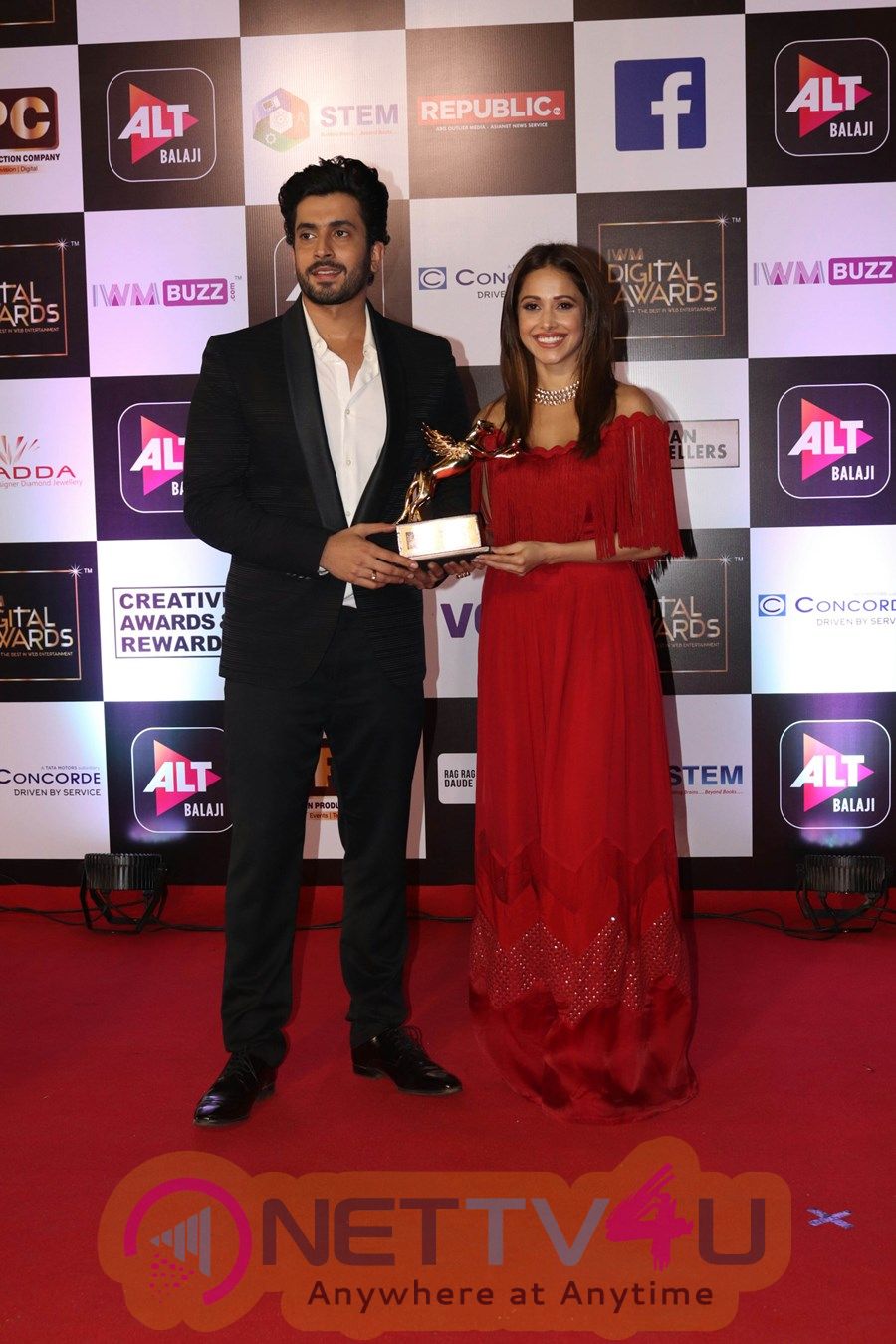 Bollywood And Telly Industry Attend Digital Awards Function Pics Hindi Gallery