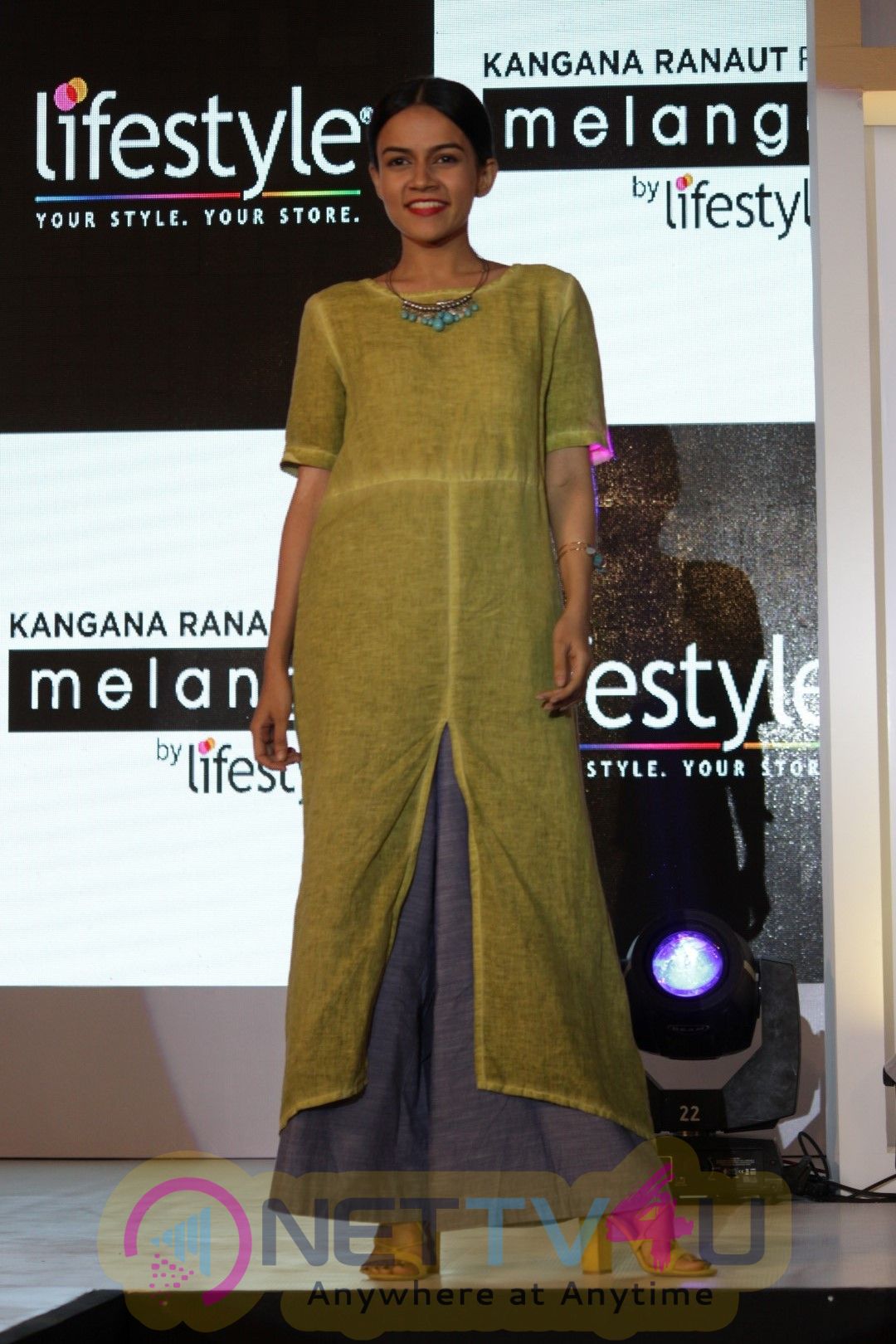 Kangana Ranaut Walk On Ramp For Lifestyle Discover The Latest Collection Photos Hindi Gallery