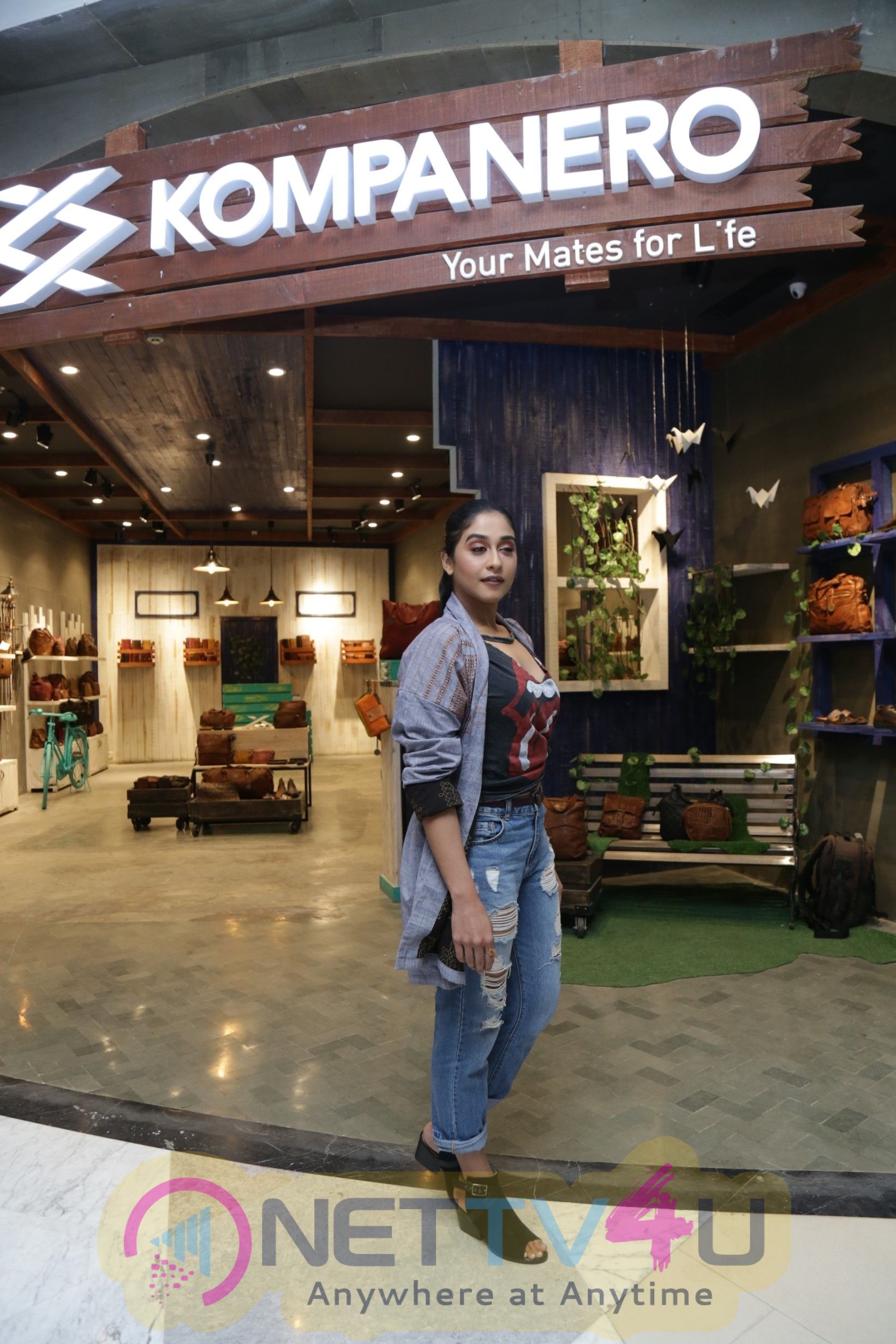 Actress Reginaa Cassandraa Launches 'kompanero' Ss' 18 Vintage Leather Accessories & Footwear Brand At Palladium Mall Pics Tamil