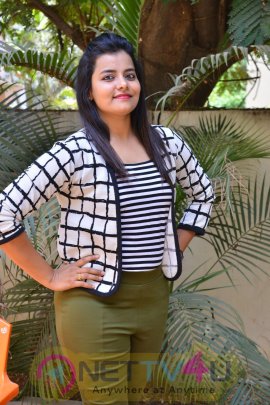 Actress Tanusha Stylish Pics