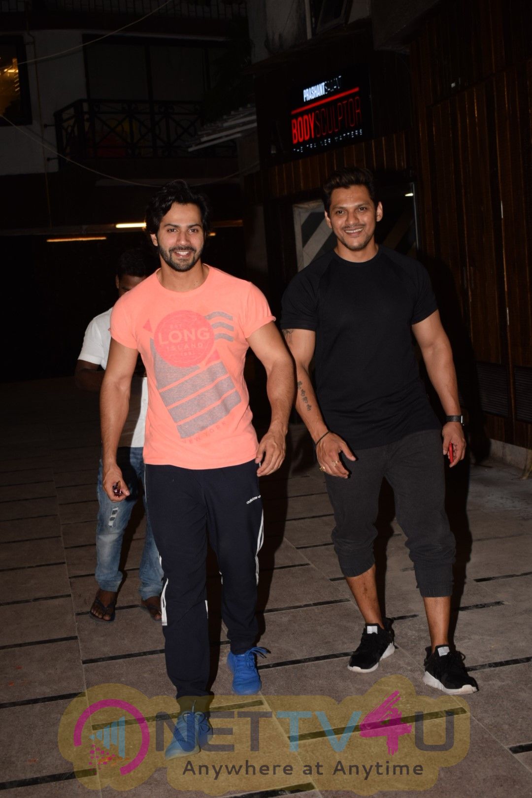 Varun Dhawan Spotted At Gym In Juhu Exclusive Stills Hindi Gallery