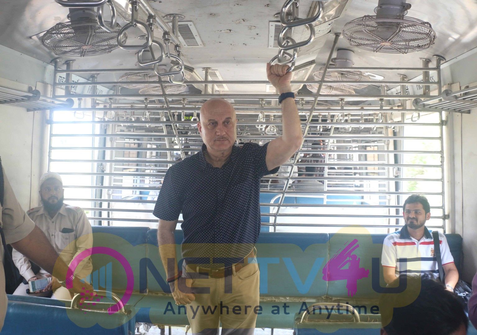 Anupam Kher Travelling In  Local Train CST To BANDRA Images Hindi Gallery
