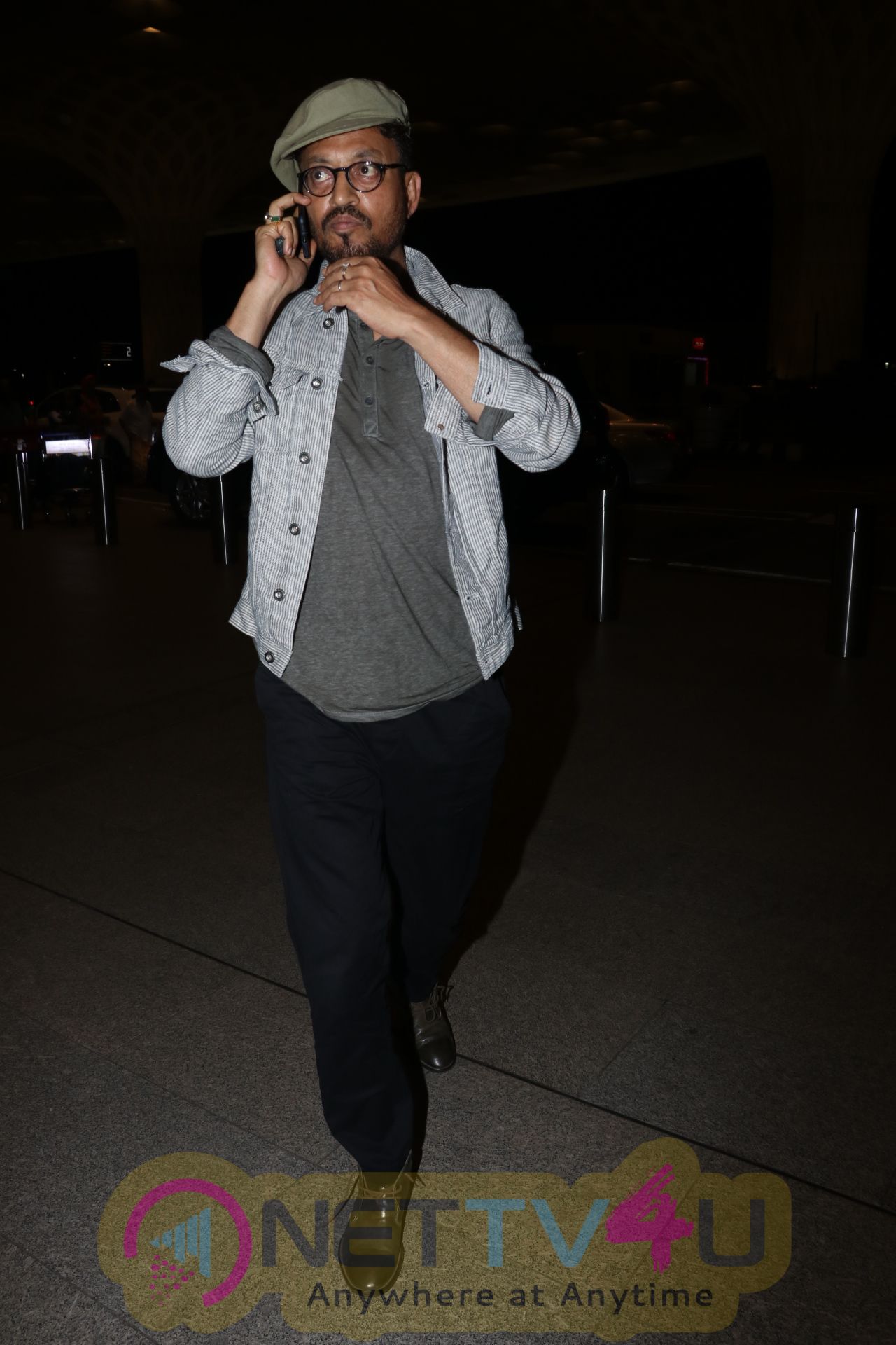 Actor Irrfan Khan Spotted At Airport Stills Hindi Gallery