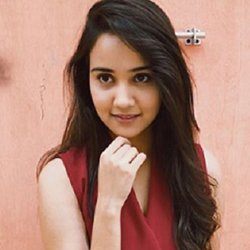 Ashi Singh Hindi TV-Actress