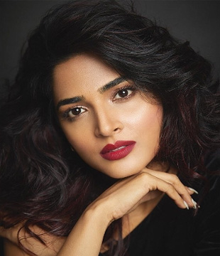 Anagha Malayalam Anchor