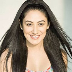 Anjali Pandey Hindi Supporting Actress