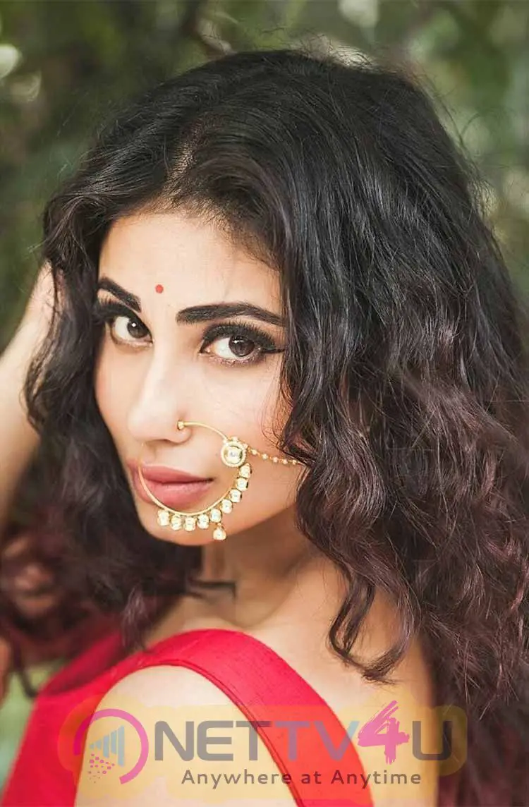 Actress Mouni Roy Beautiful Stills Hindi Gallery