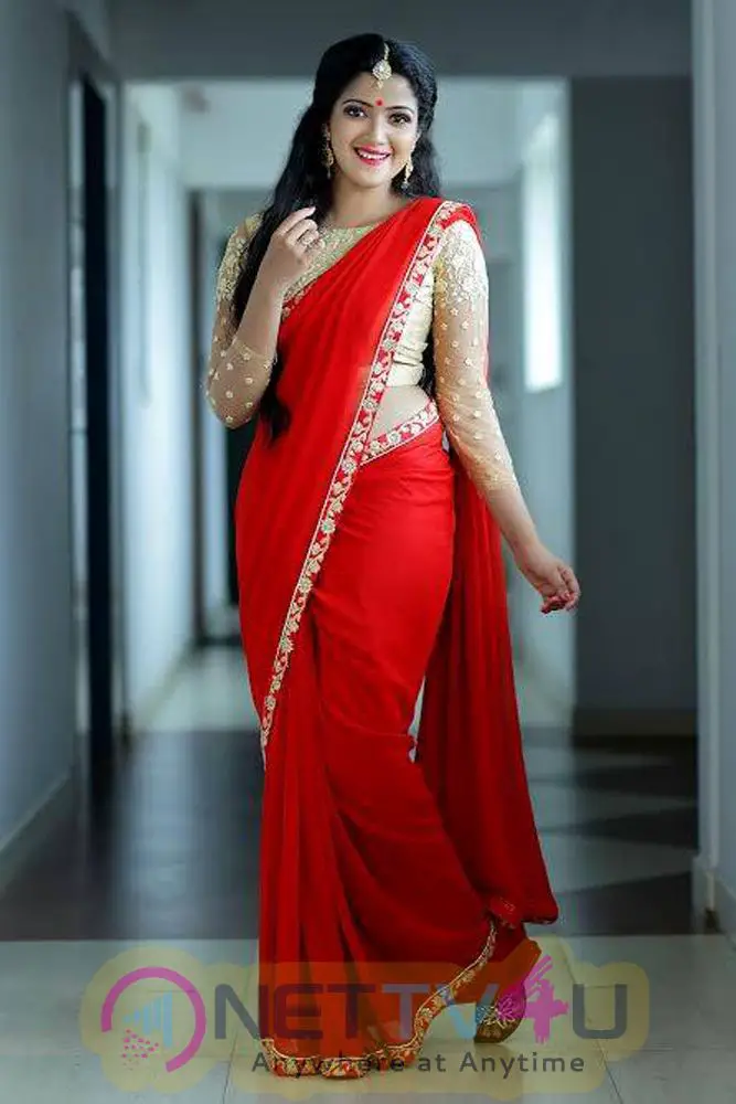 Actress Abhirami Suresh Lovely Images Malayalam Gallery