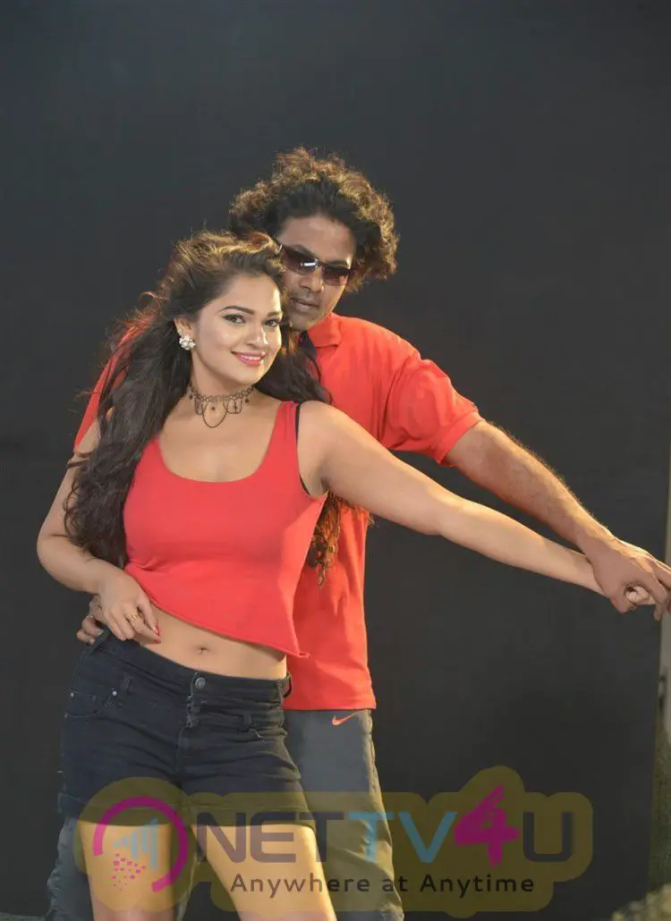 New Movie Jeyikkira Kuthira Hot And  Sexy Photos Tamil Gallery