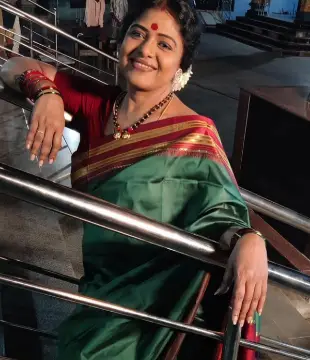 Telugu Tv Actress Neeraja Valisetty