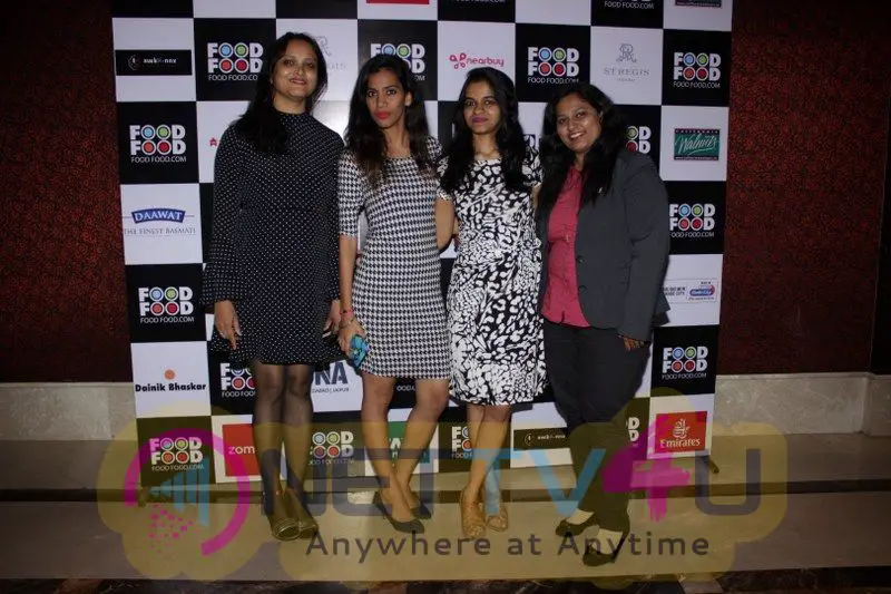 Rishi Kapoor At Food Food Top 100 Awards 2017 Grand Pics Hindi Gallery