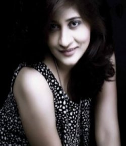 Sonia Mundhe Hindi Singer