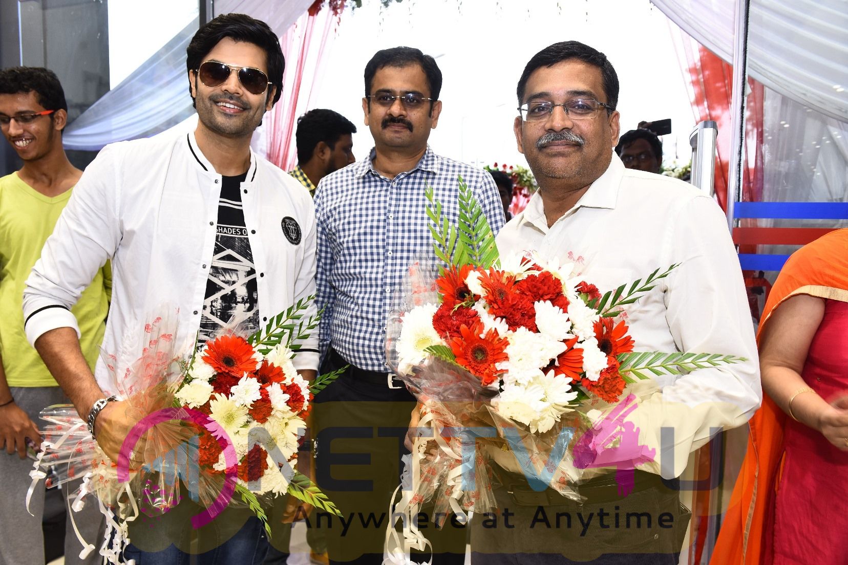 Big Boss Ganesh Venkatraman Launches MAX Store At Chrompet Images Tamil Gallery