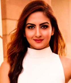 Zaara Yesmin Hindi Model