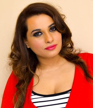 Hindi Playback Singer Shraddha Pandit