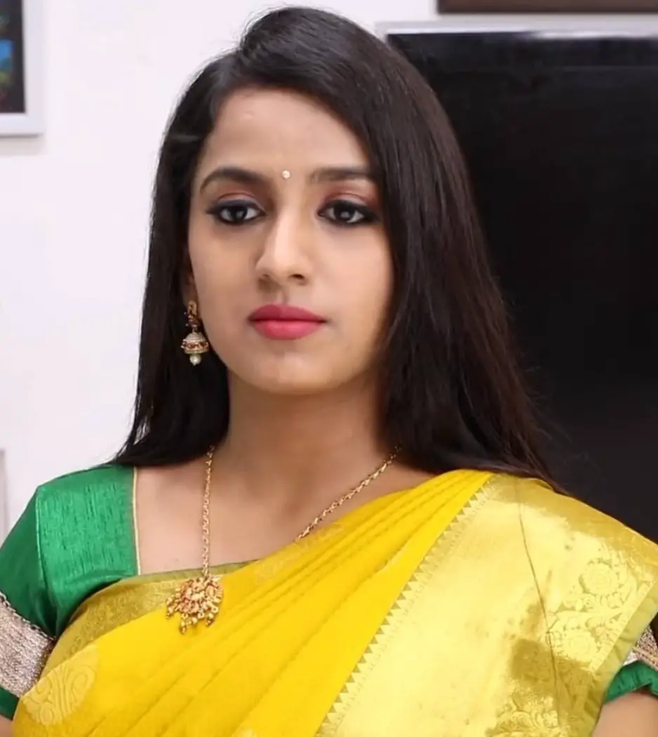 Tamil Tv Actress Madhumikha Srinivasu