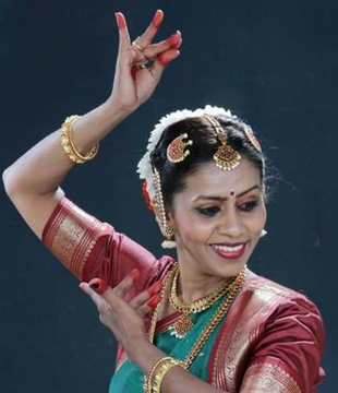 Marathi Dancer Vaishali Rajeghatge