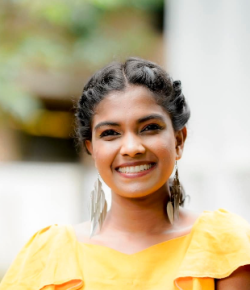 Ishini Thamodya Sinhala Singer