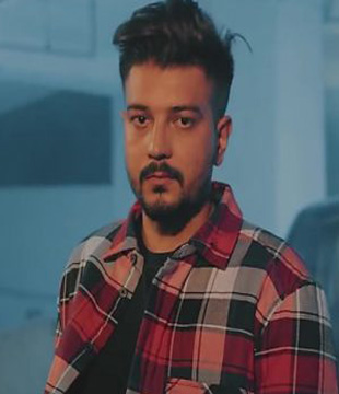 Punjabi Singer Pavii Ghuman