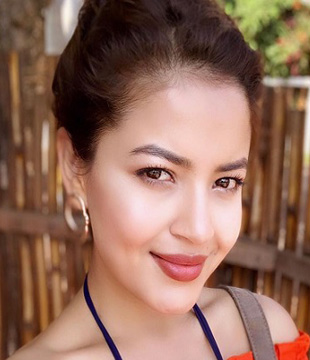 Nepali Actress Rubeena Thapa
