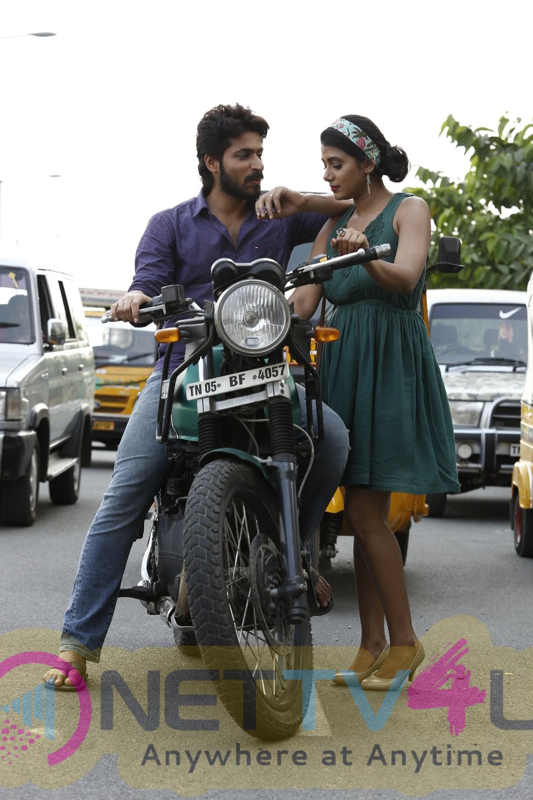 Ispade Rajavum Idhaya Raniyum Movie HD Images Tamil Gallery