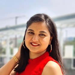 Shikha Arora Kannada Celebrity Emcee