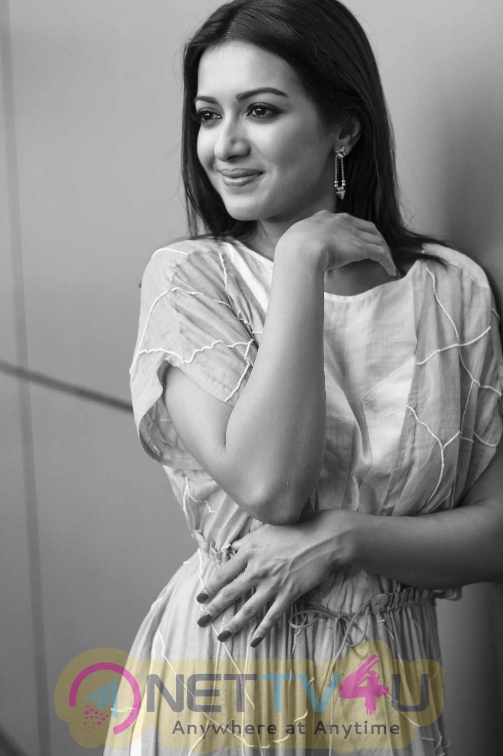Actress Catherine Tresa Latest Photoshoot Tamil Gallery