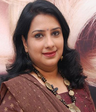 Tamil Host Vasundhra