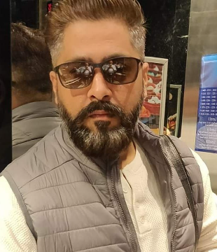 Hindi Screenwriter Manoj Kalwani