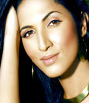 Hindi Contestant Esha Bhaskar