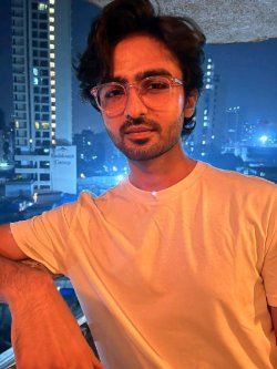 Swapnil Dhabhai Hindi Assistant Director